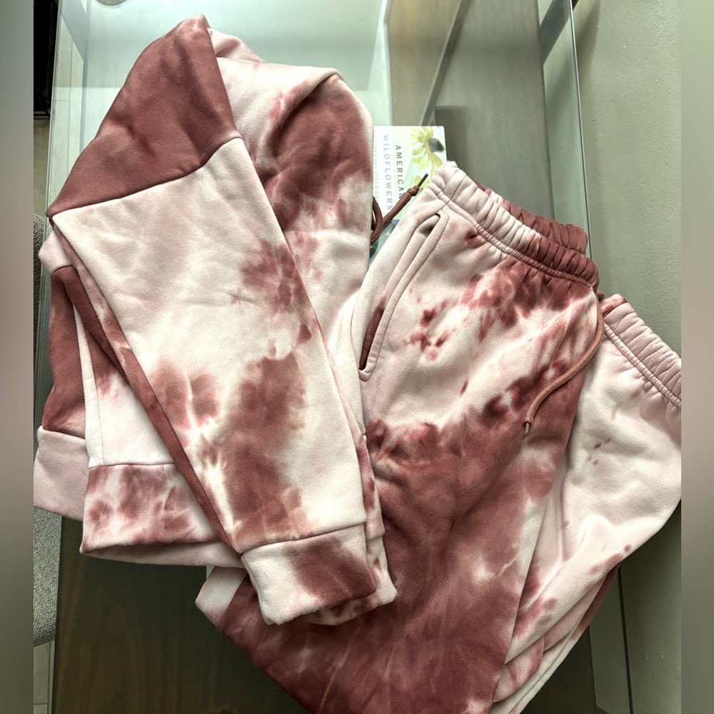 Pink tye dye sweat suit women’s small